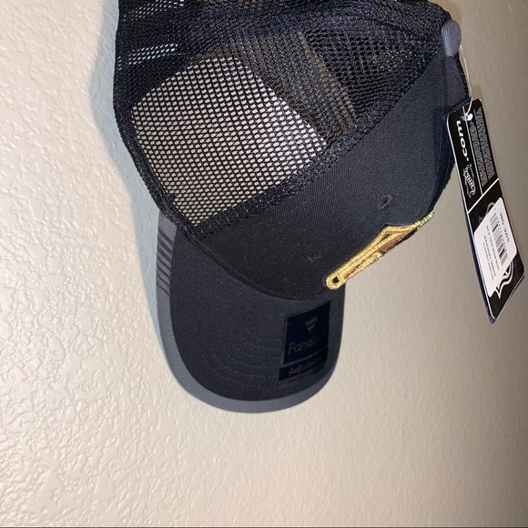 Las Vegas golden knights hat - Picture 2 of 8